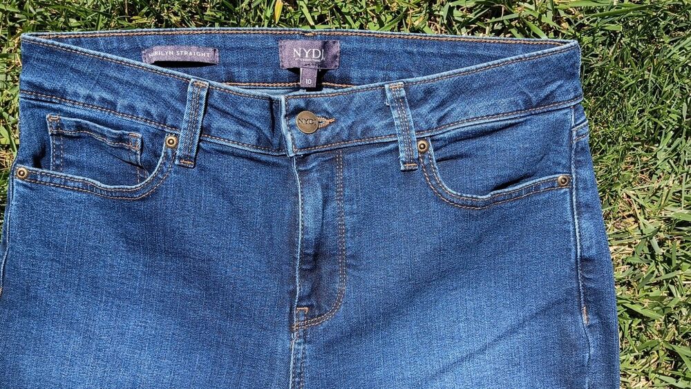 NYDJ Marilyn Straight Lift Tuck Technology Jeans Women's Size 10 Cooper Wash - Picture 2 of 11